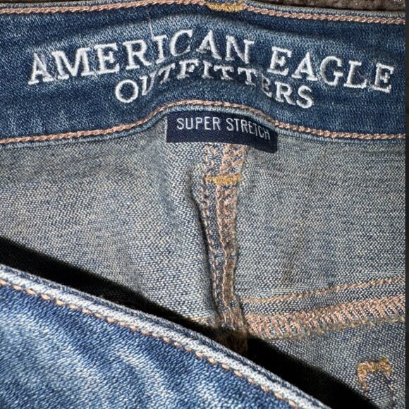 American Eagle Super Stretch Distressed Jeans Women’s 14 Long | AEO Denim X - Picture 5 of 9